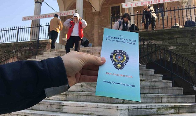 Polis, Cuma Namazı çıkışı vatandaşı bilgilendirdi