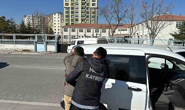 Polis ekiplerinden okul çevresinde &#039;uyuşturucu&#039; denetimi