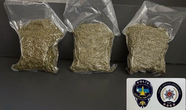 Polisi karşısında gören zehir taciri neye uğradığını şaşırdı