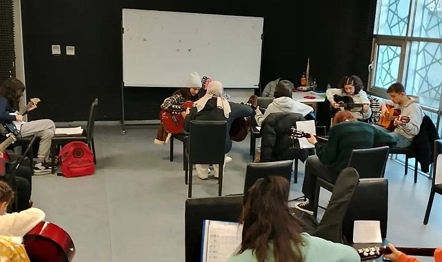 Popüler gitar kursları başlıyor