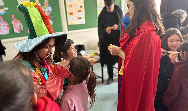 "Kardeşim üşümesin" diye yola çıktılar, 10 yılda 10 bin öğrenciyi ısıttılar