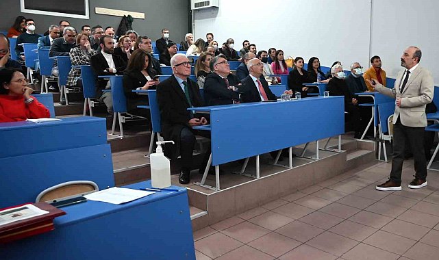 Rektör Özölçer, Fen Fakültesinin Akademik Genel Kurul Toplantısına katıldı