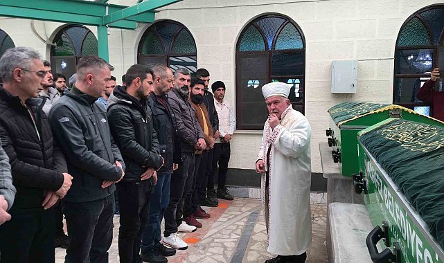 Sabah namazına yetişmek için D100 Karayolu'nu kullanan genç hayatını kaybetti