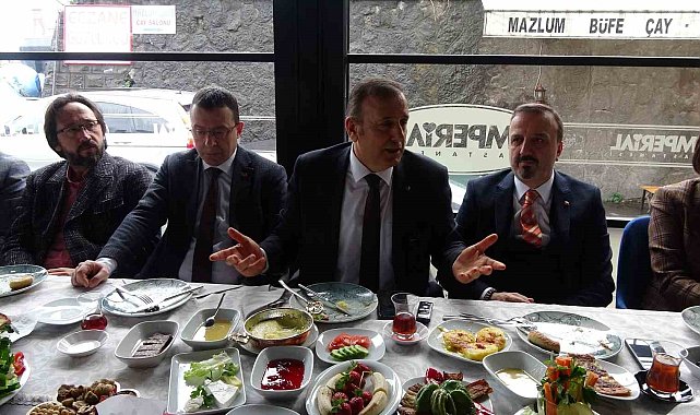 Sağlık turizmiyle ilgili yurtdışından Trabzon'a gelecek hastaların ulaşım sorunlarını konuştular