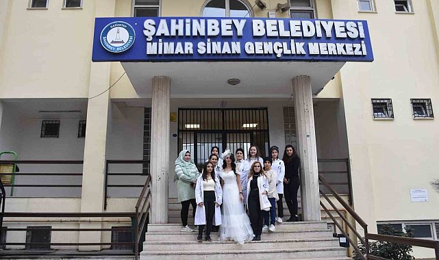 Şahinbey&#039;den yeni evlenen çiftlere düğün hediyesi