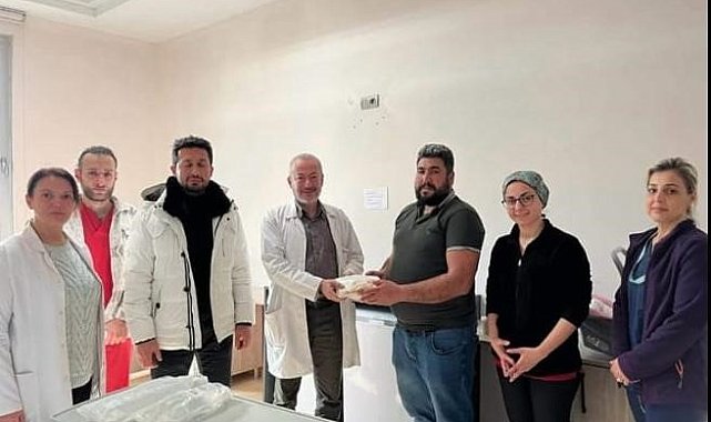 Samandağ Devlet Hastanesi'nde yeni doğan bebeklere hediyeler dağıtıldı