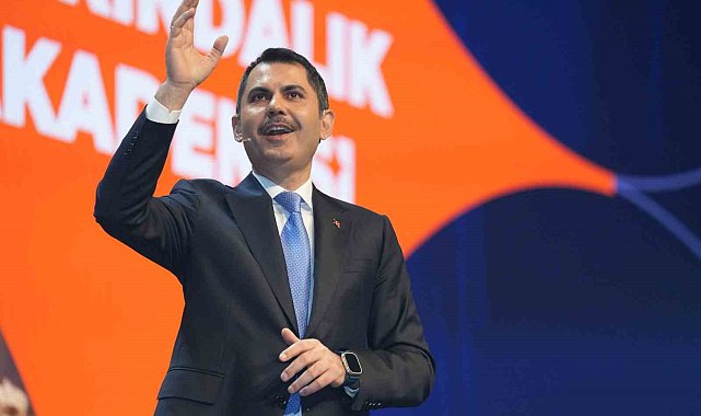 Sanatçı Orhan Gencebay, İstanbul Büyükşehir Belediye Başkan Adayı Murat Kurum'a özel şarkı besteledi