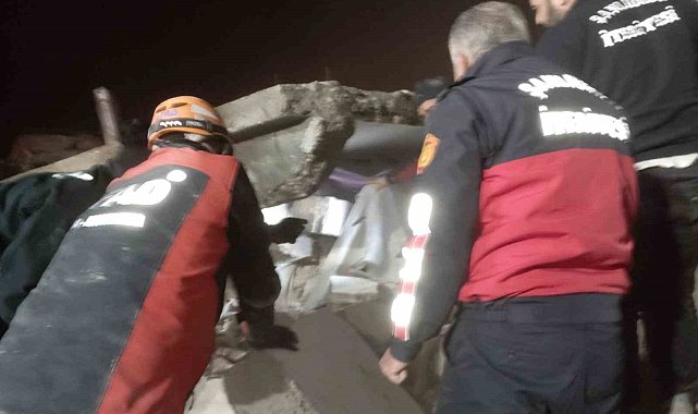 Şanlıurfa'da 2 katlı ev çöktü: 2 ölü, 8 yaralı