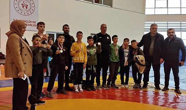 Serbest Güreş Şampiyonasında Manisa'yı Sarıgöl temsil edecek