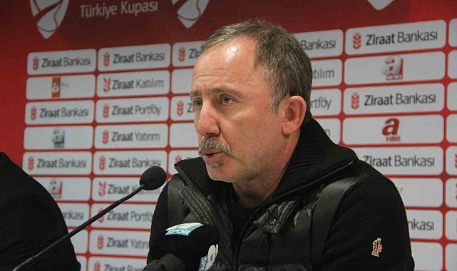 Sergen Yalçın: "Savunma arkasına atılan toplarla goller yedik"