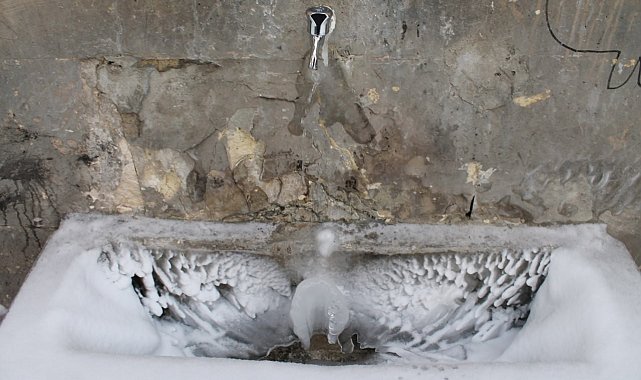 Sibirya soğuklarının yaşandığı Bayburt adeta buz kesti