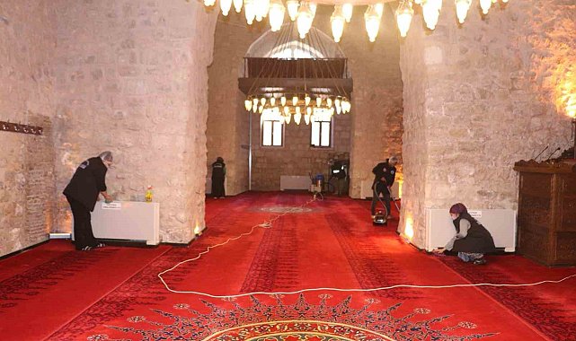 Siirt&#039;te Ramazan ayı öncesi camilerde temizlik çalışması başlatıldı