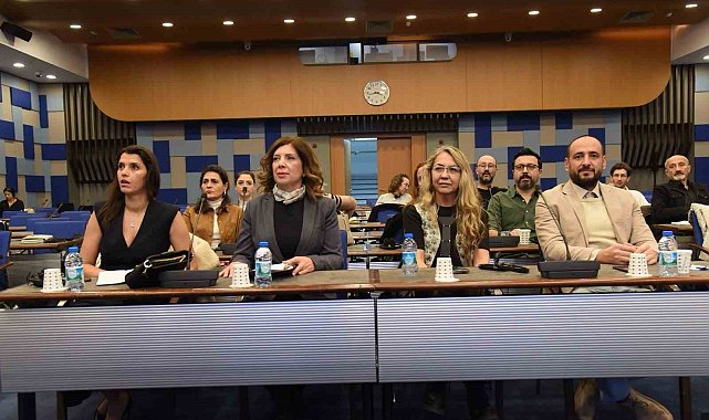 Şilili mimar ve şehir plancısından İZTO'da "güvenli şehir" eğitimi