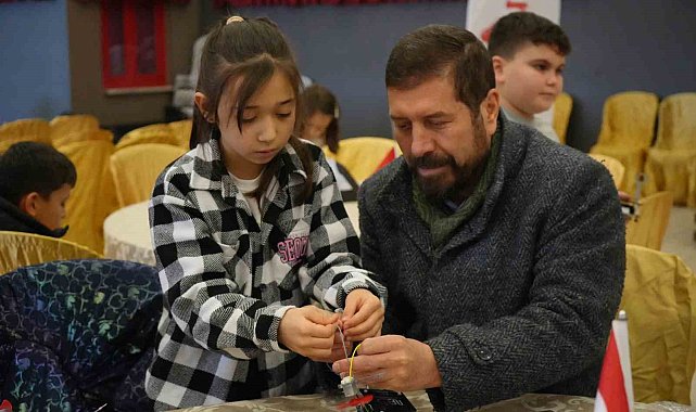 Sındırgı'da Kodlama ve Robotik eğitimine büyük ilgi