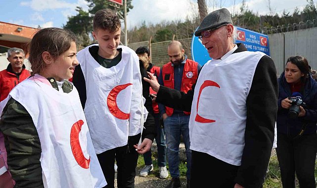 Sınır hattında torunlarına kavuşan dede, gözyaşlarına boğuldu