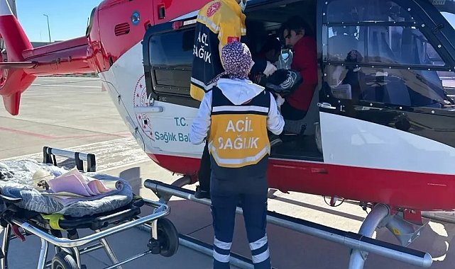 Şırnak'ta ambulans helikopter 2 yaşındaki Emine bebek için havalandı