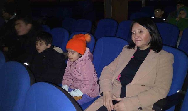 Sömestr tatilinde öğrencilerin sinema keyfi