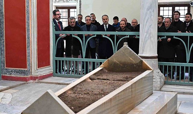 Sultan 2. Murad Han dualarla anıldı