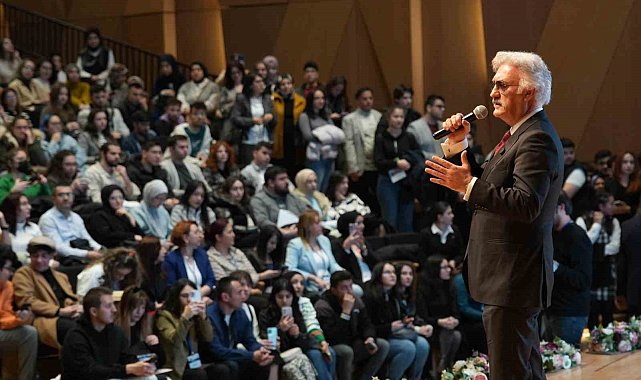 Tamer Karadağlı, PAÜ'nün ev sahibi olduğu EGEKAF 24'e konuk oldu