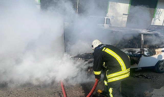 Tofaş'ın alevlere teslim olduğu anlar kamerada