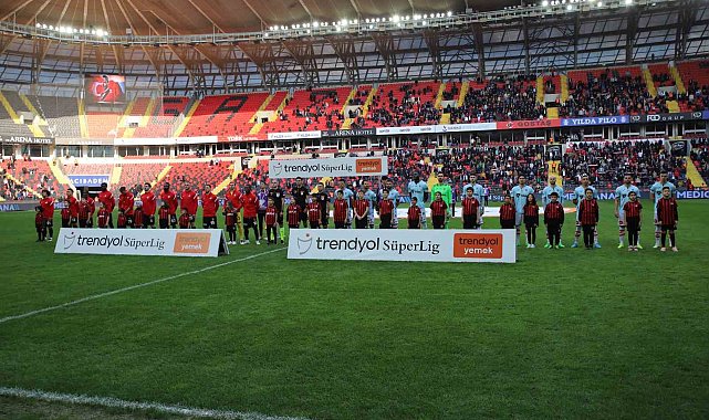 Trendyol Süper Lig: Gaziantep FK: 0 - Başakşehir: 0