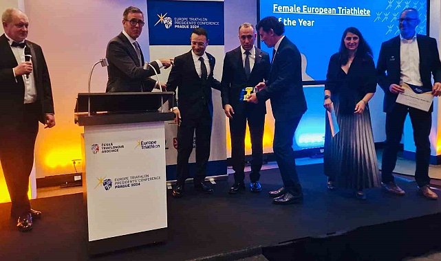 Triatlonda 2023 yılının en iyi organizasyon ödülü Balıkesir'in