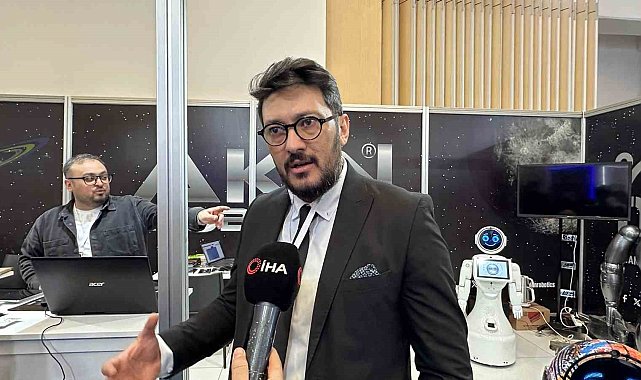 Türklerin ürettiği ve yüzde yüz yerliliğe sahip robotlar insanların sosyal hayatına ve günlük rutin işlerinde yardımcı oluyor