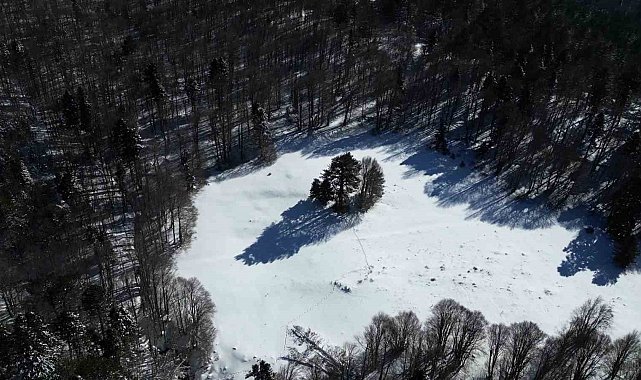 Uludağ'ın ayak basılmayan karla kaplı yayları böyle görüntülendi