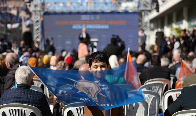 Ümraniye&#039;de AK Parti seçim koordinasyon merkezi açıldı
