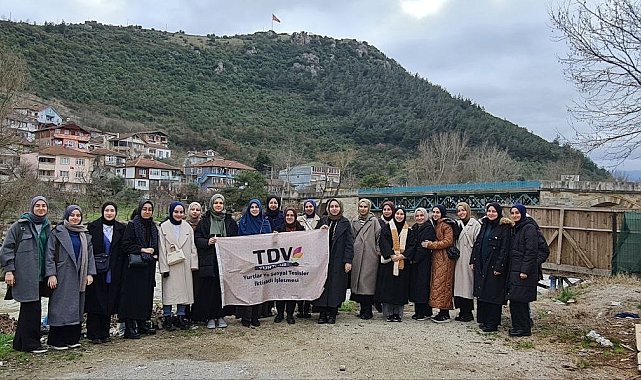Üniversite öğrencileri tarih kokan sokaklarda Sakarya'yı tanıdı