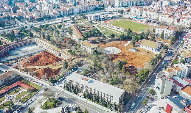 Uşak Millet Bahçesi'nin 2. etabı hız kesmeden devam ediyor