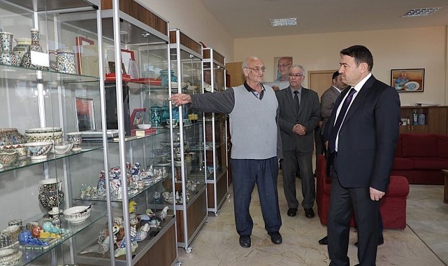 Vali Işın Çini Sanatçısı Hamza Üstünkaya'yı ziyaret etti