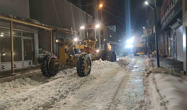 Van'da 199 yerleşim yerinin yolu ulaşıma kapandı