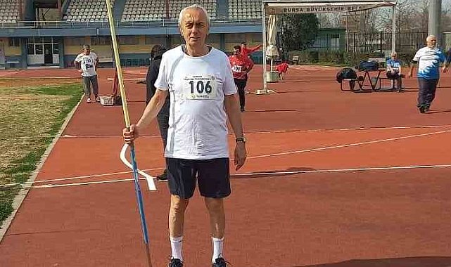 Veteran sporcu iki madalya kazandı