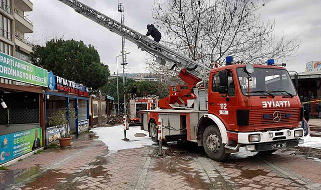Yalova'da çatı yangını korkuttu