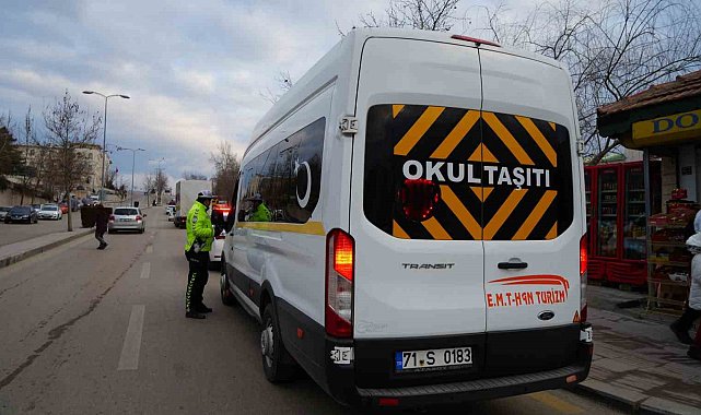 Yarıyıl tatili sona erdi, polis okul çevrelerinde denetim yaptı