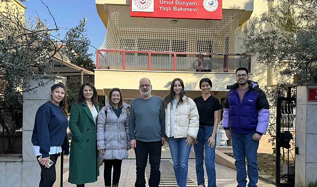 Yaşlı bakımı öğrencileri için huzurevi sakinleriyle buluştular
