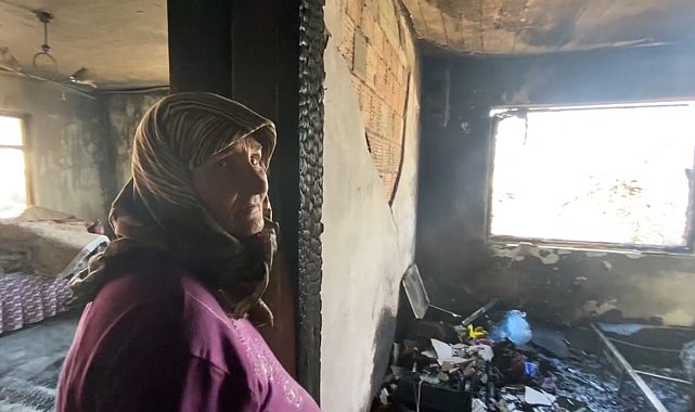 Yaşlı kadının evinde çıkan yangında tüm eşyaları küle döndü