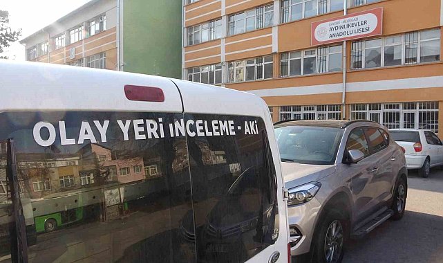 Yorgun mermi okula isabet etti
