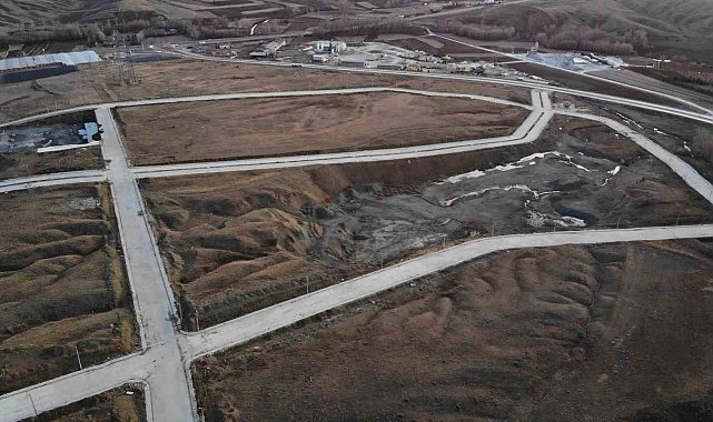 Yozgat'taki dron fabrikasının yerinde yeller esiyor