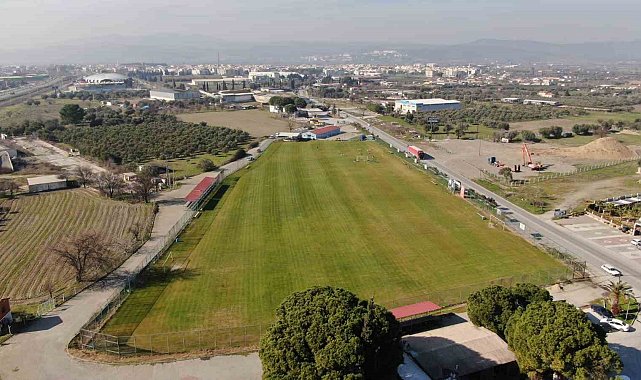 Yunusemre'de Evrenos Futbol Altyapı Tesisinin bakımı tamamlandı