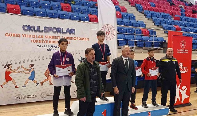 Yunusemreli güreşçi Hakim Beytullah Kalay Türkiye 3'üncüsü