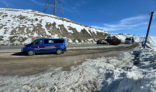 1 kişinin hayatını kaybettiği çığ bölgesinde kontrollü patlatma