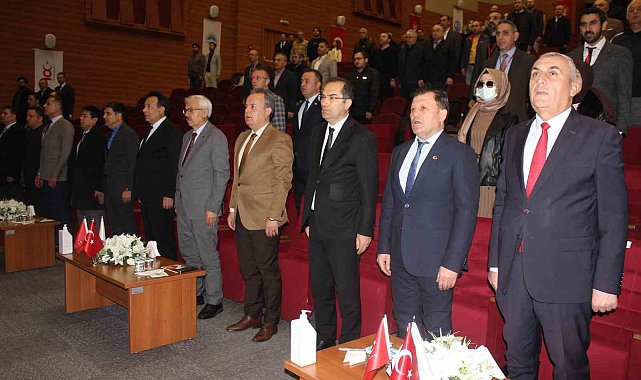 'Cumhuriyetin 100. Yılında Kayseri'de Eğitim' sempozyumu düzenlendi