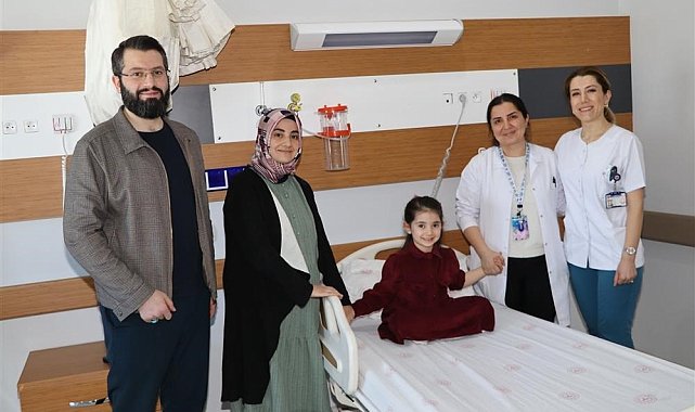 6 Yaşındaki Ravza, diyabet sensörüne kavuştu