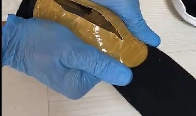 836 gram reçine esrarı ayakkabısına sakladı