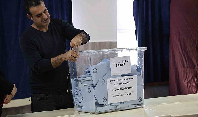 Adana'da oy kullanma işlemi tamamlandı oy sayımı başladı