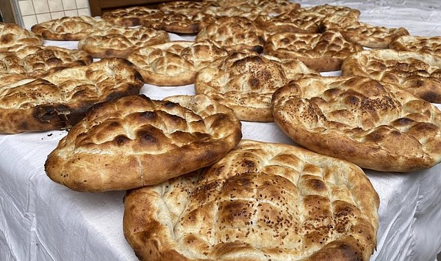 Adana'da Ramazan pidesi 16 liradan satılacak
