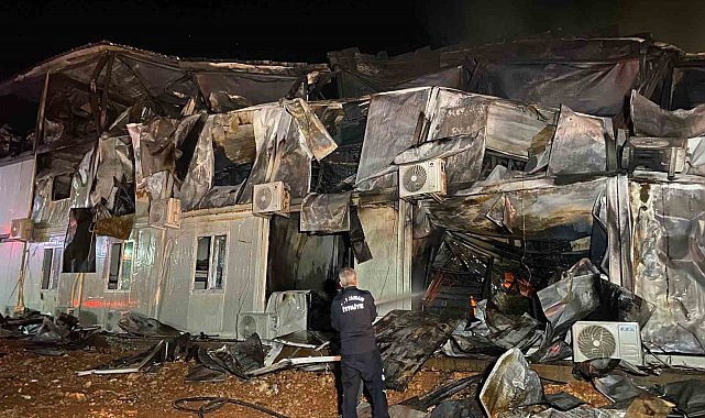 Adıyaman'daki korkutan yatakhane yangını söndürüldü