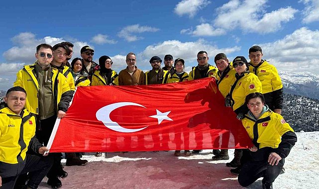 Afyonkarahisar ANDA ekibinden vefa tırmanışı